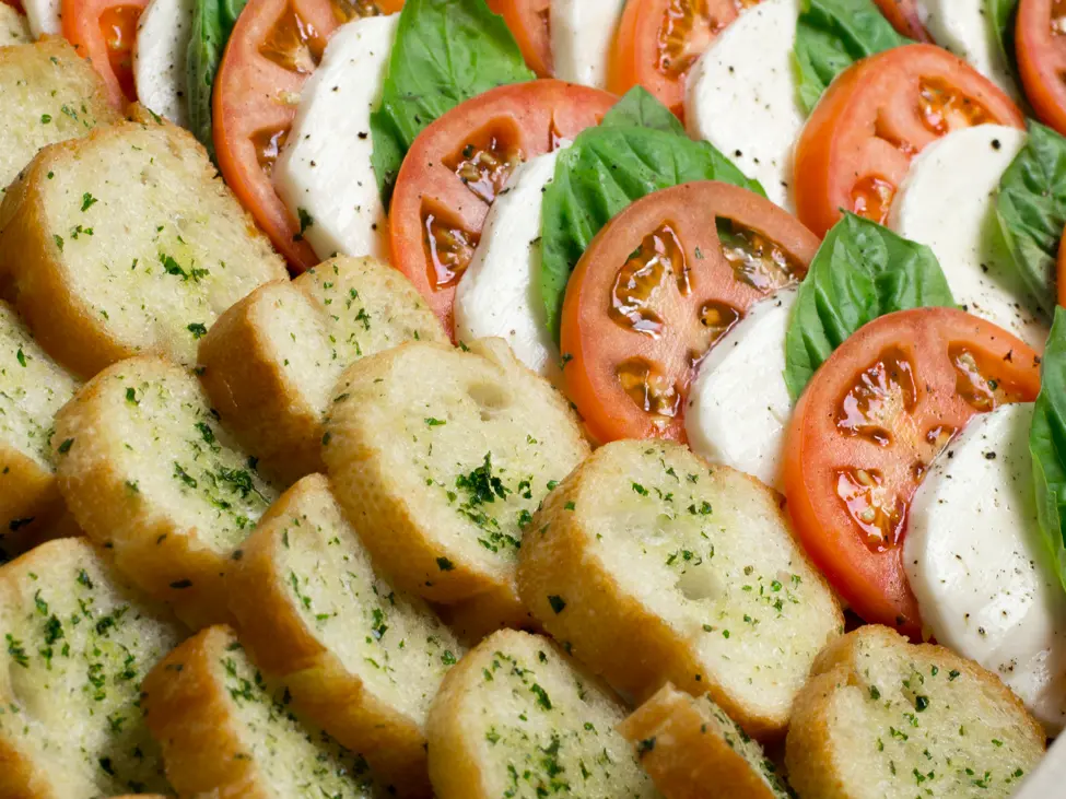 Fresh Mozzarella Crisps Up close.webp